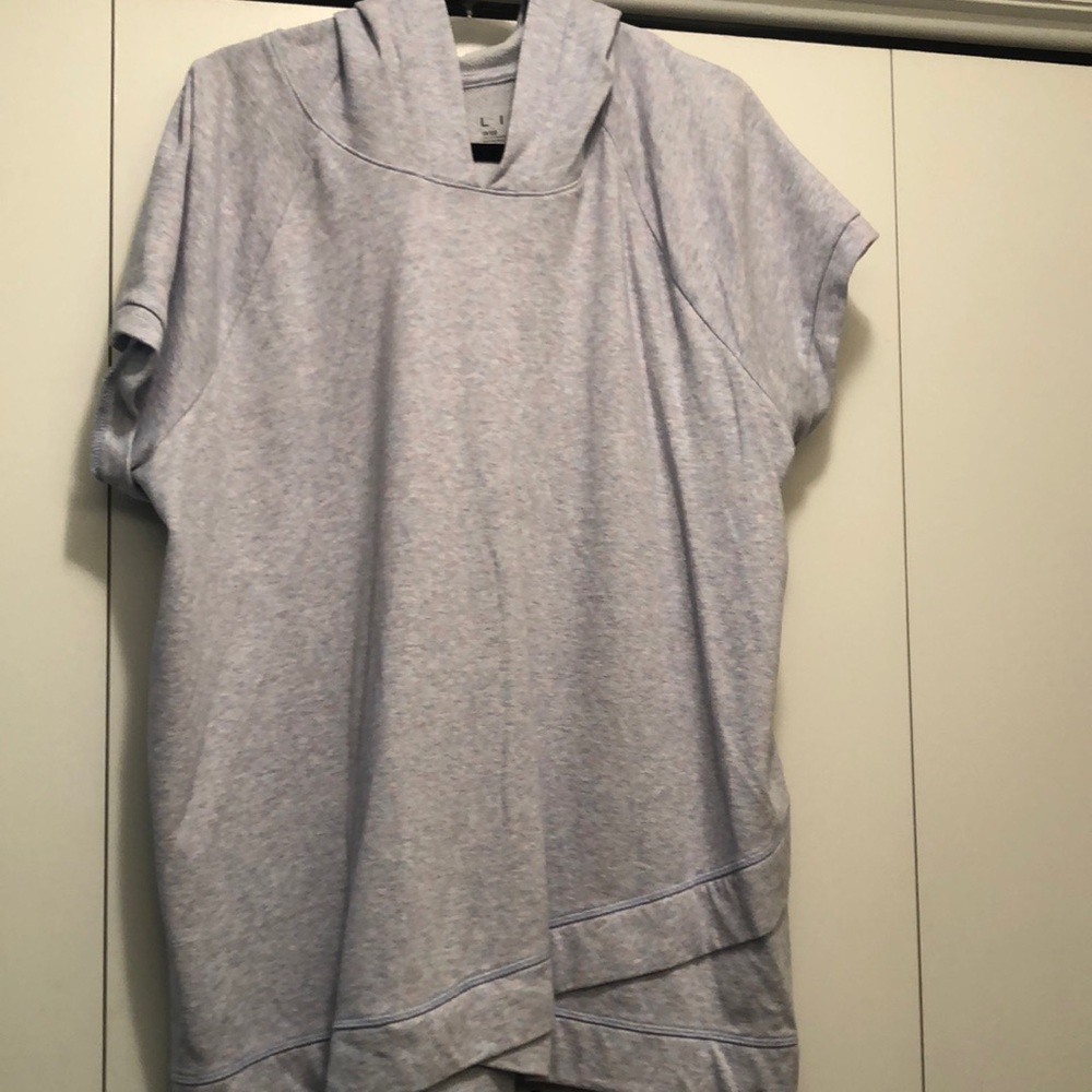LIVI by Lane Bryant sweat shirt, size 18/20